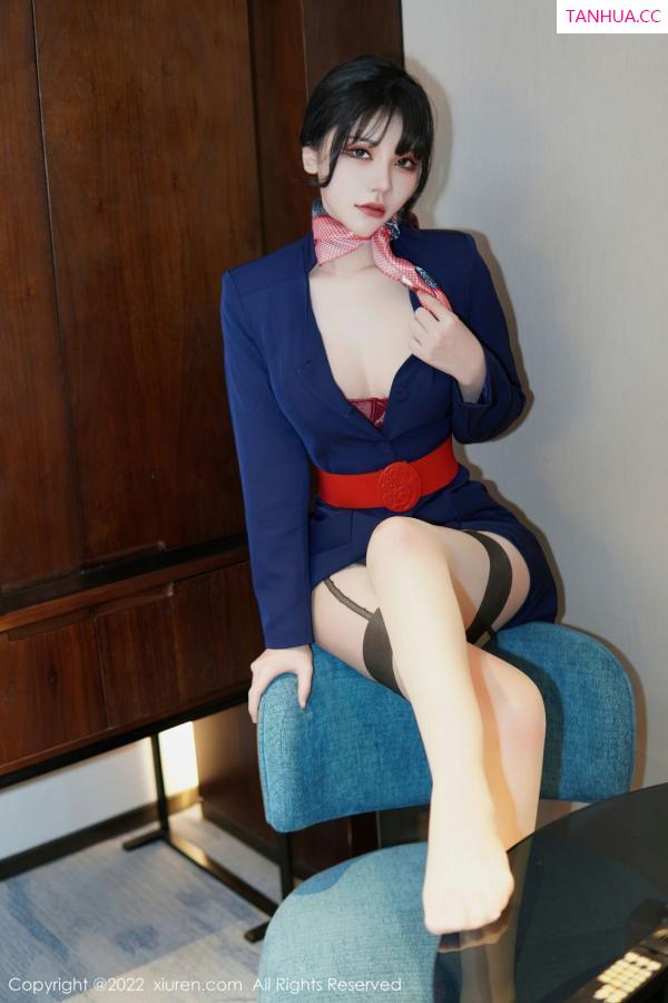   [XiuRen]高清写真图 2022.12.27 No.6048 桃桃子_ 空姐制服第40张图片